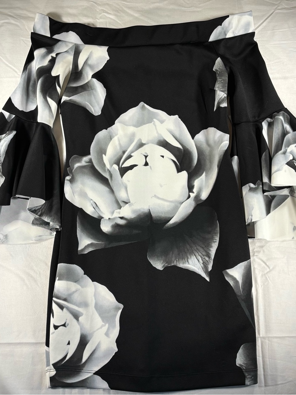 Venus Black & White Floral Off-Shoulder Cocktail Dress Elegant Polished
